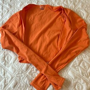 Ilus label bolero top